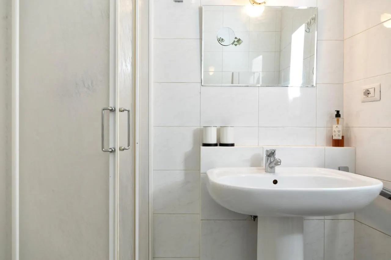 S04-San Pantalon Apartment Venice