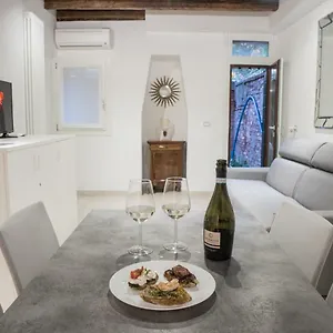 Venetian Mood Private Appartement
