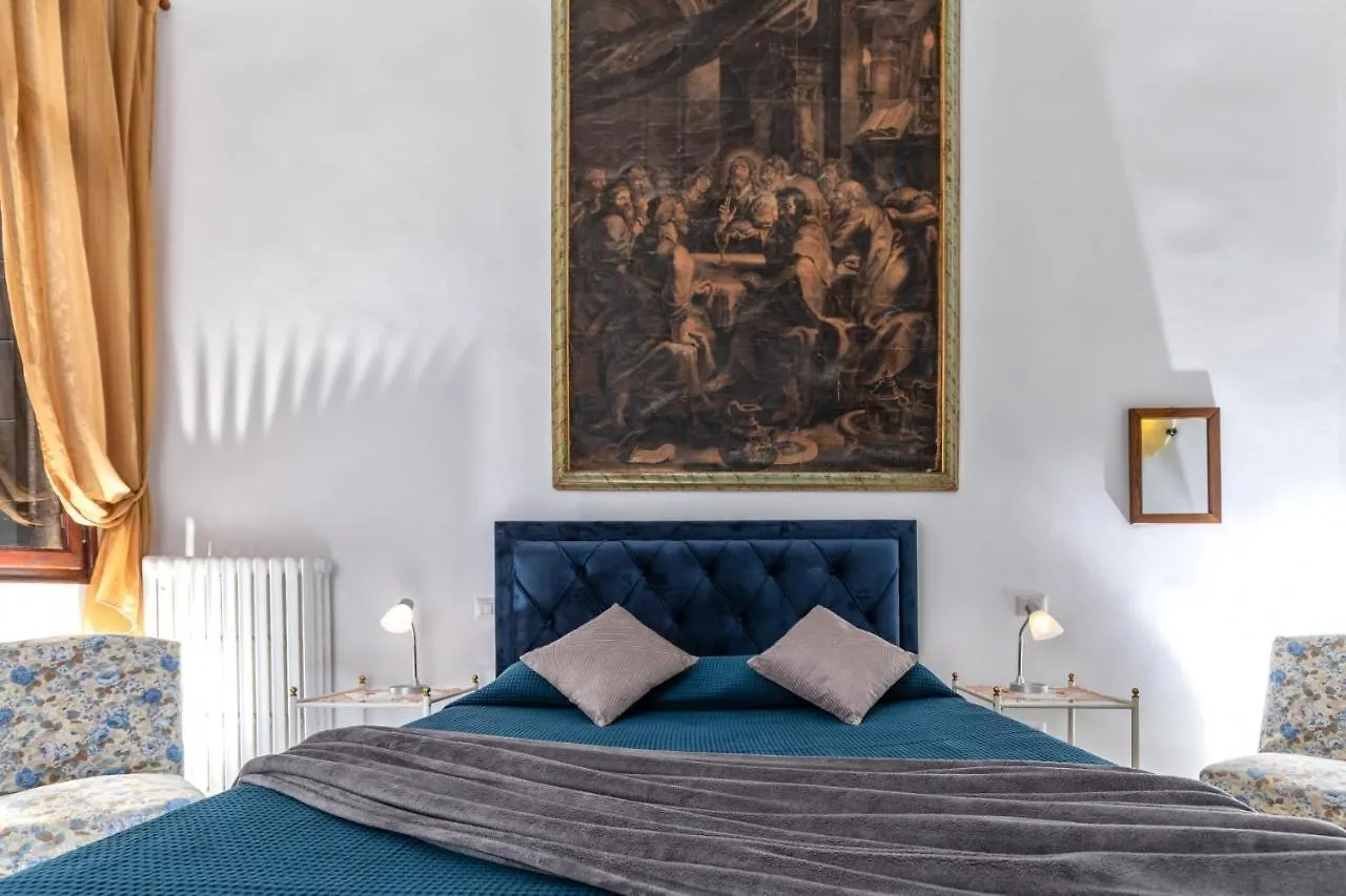 S04-San Pantalon Apartment Venice Italy