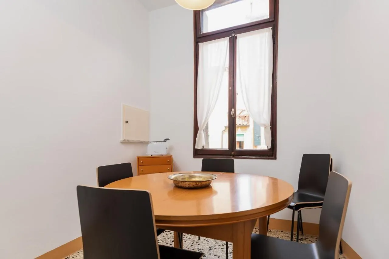 S04-San Pantalon Apartment Venice 0*,