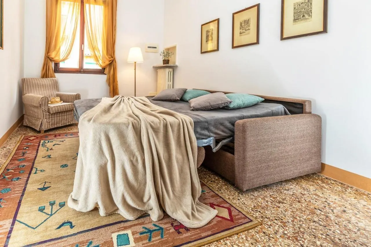 S04-San Pantalon Apartment Venice
